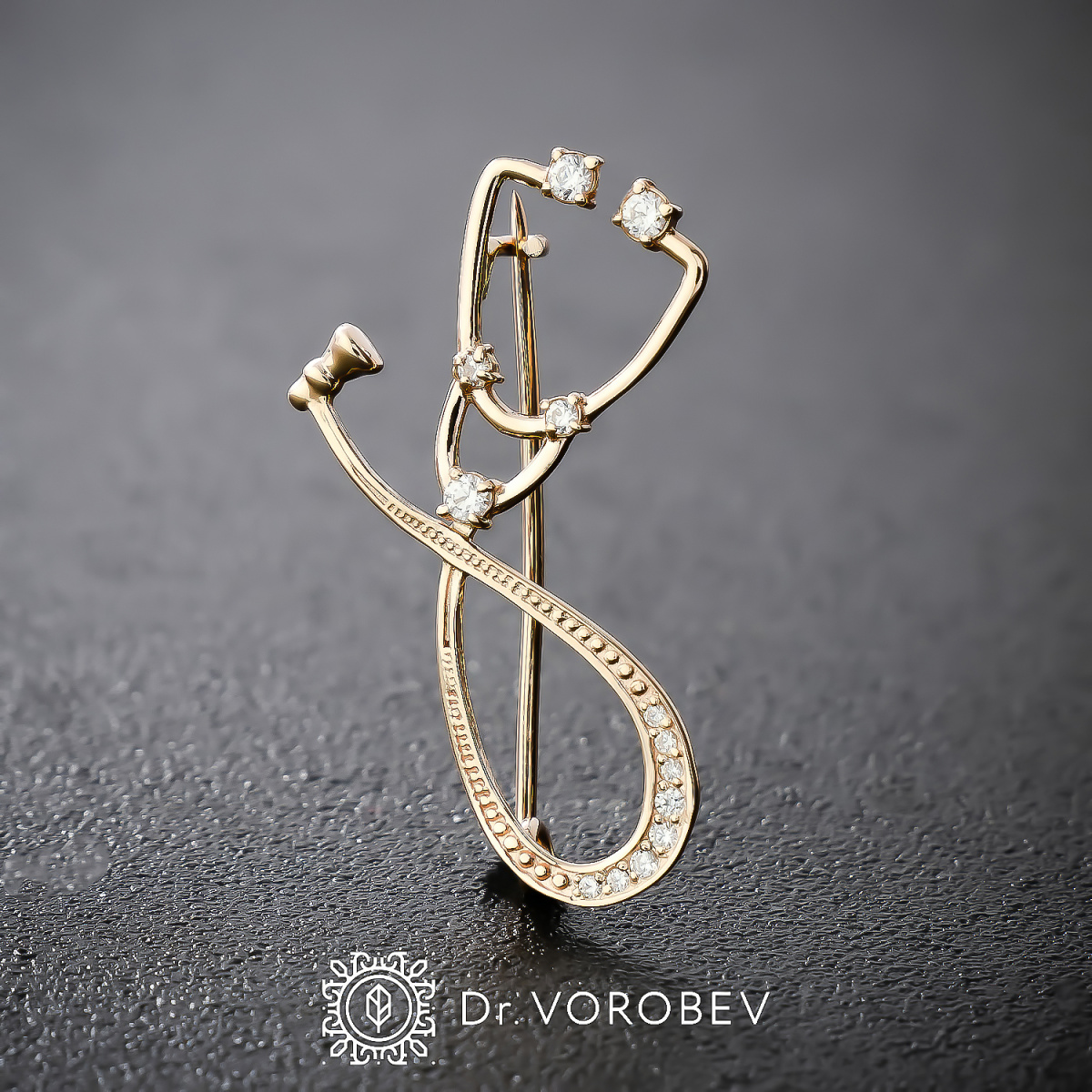Брошь "Фонендоскоп  №12" Au 585