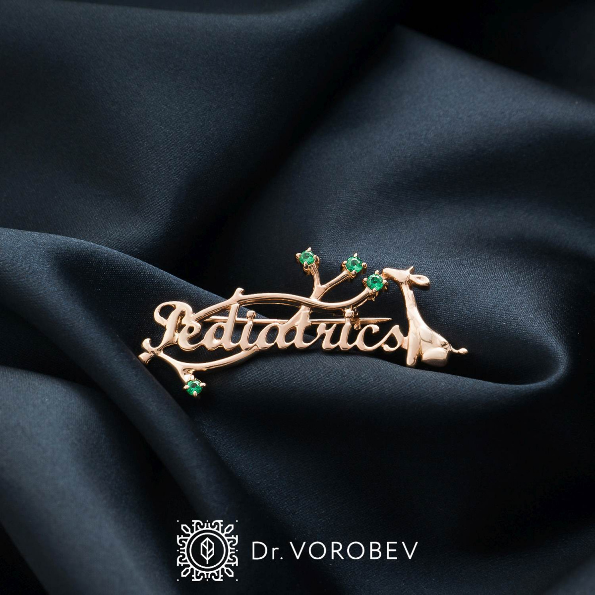 Брошь "Педиатрия" позолота